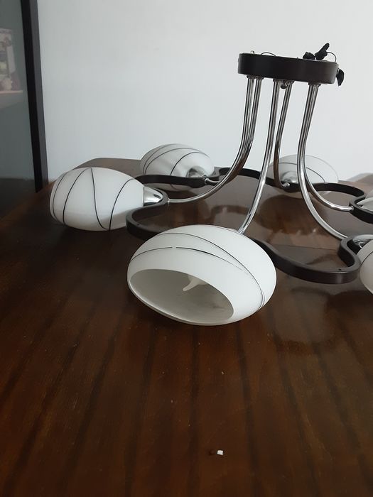 Продаётся люстра