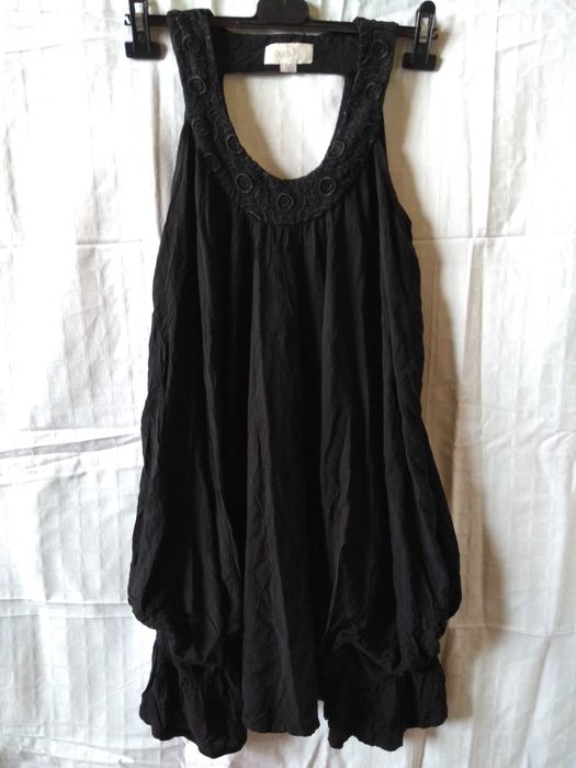 Rochie neagra sau bluza lunga larga bufanta gogosar vascoza racoroasa