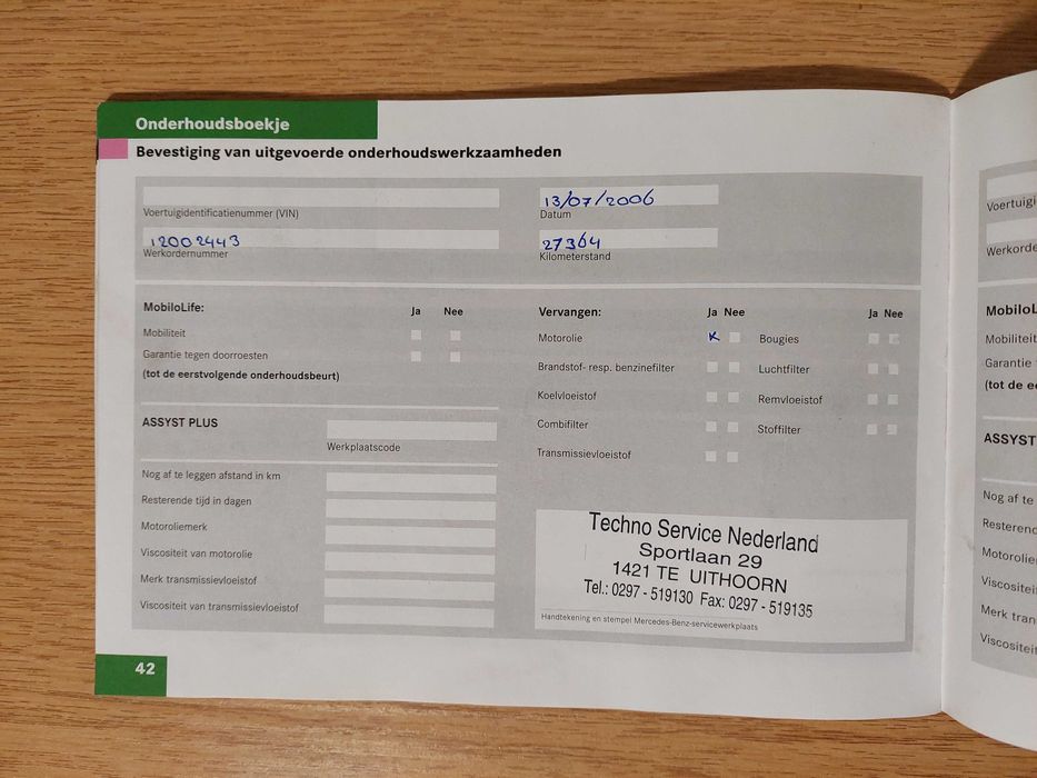 Carte service pentru Mercedes 2006 originala