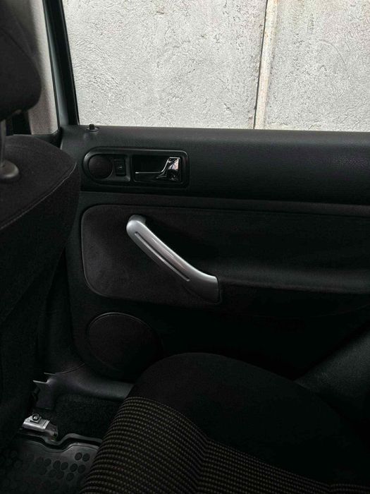 Продавам Фолксваген голф 4