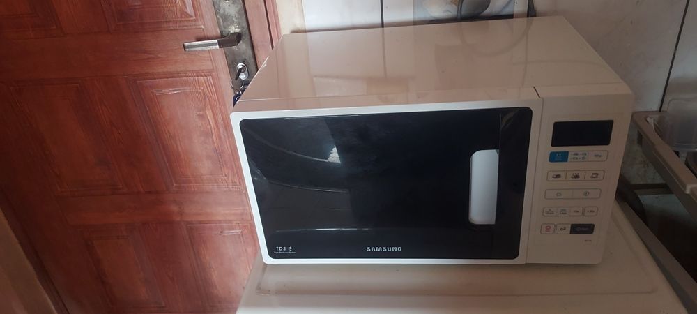 De vanzare cuptor cu micraunde