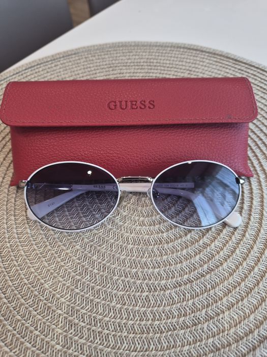 Слънчеви очила Guess