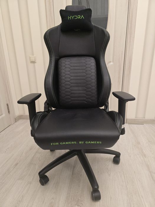 Продам игровое Компьютерное кресло