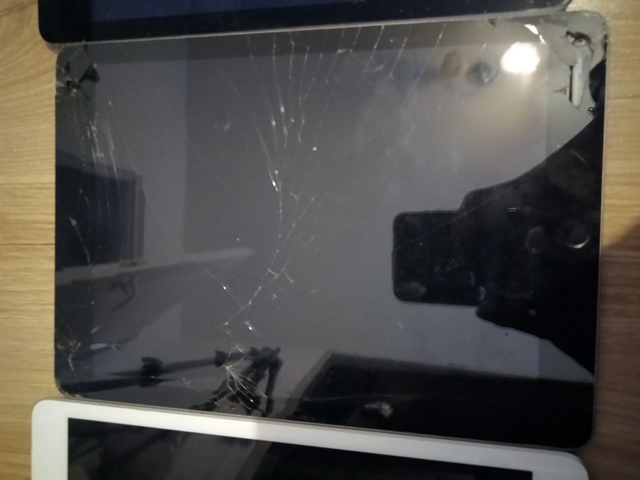 Lot Tablete Ipad 7,6,5 Ipad Air 2 , Mini 1 pentru piese