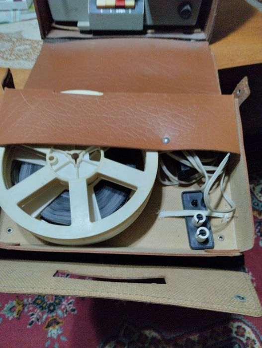 Продам кинопроектор