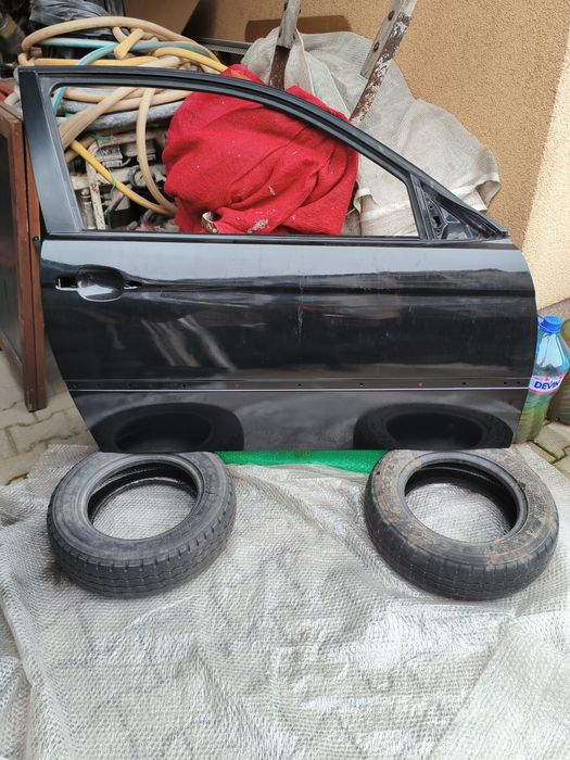 Продавам врата лява и дясна за БМВ Е 46 Compact