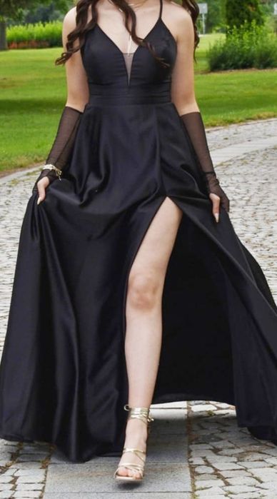 Черна бална права сатенена рокля