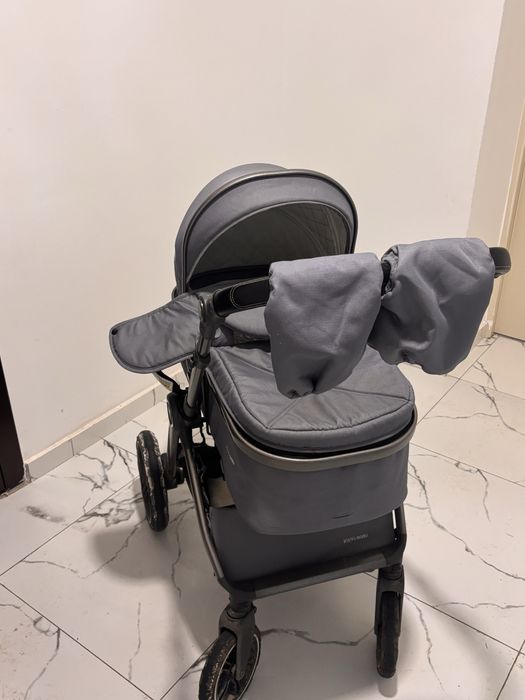 Продаю коляску 25.000