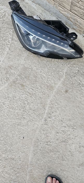 Пежо 308 т9 лед фар 2015
