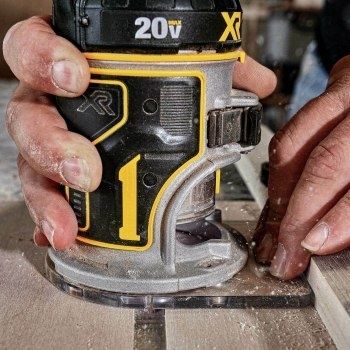 Фрезер DeWalt кромочный