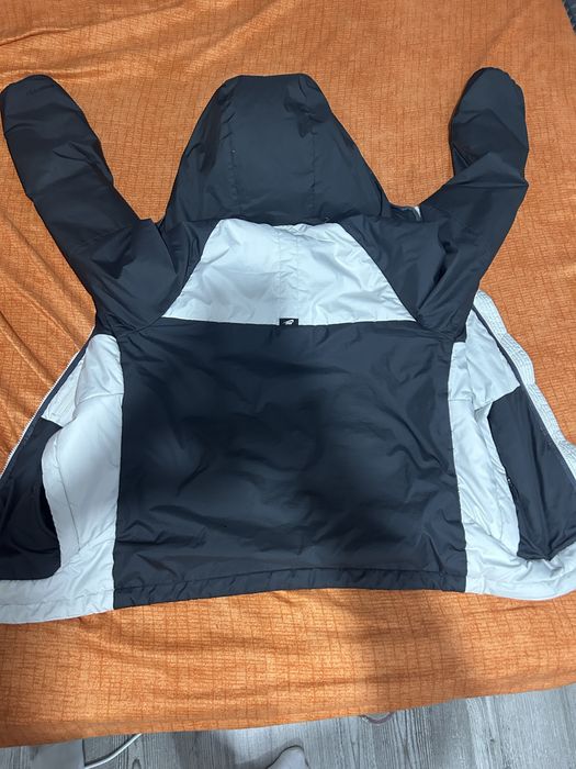 Geaca nike marimea S originala