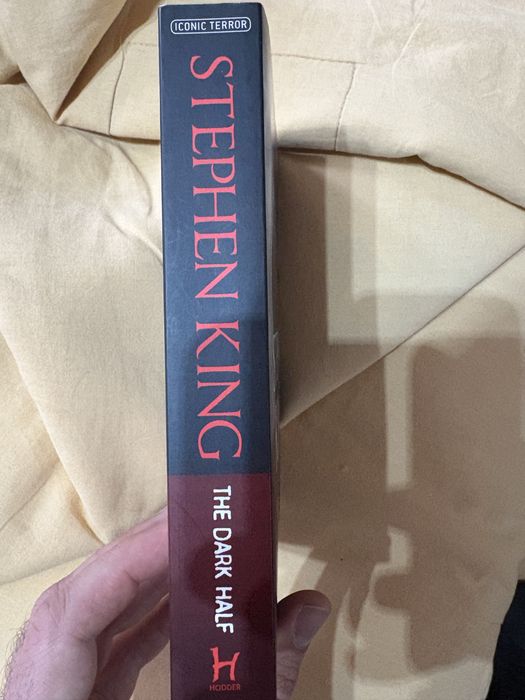 Книга The Dark Half от Стивън Кинг на английски