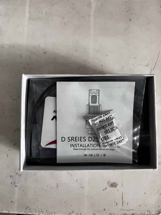 Лед крушки чисто нови