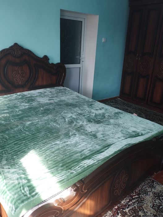 Yangiyoʼl shaxarda 3 xonali uy sotiladii