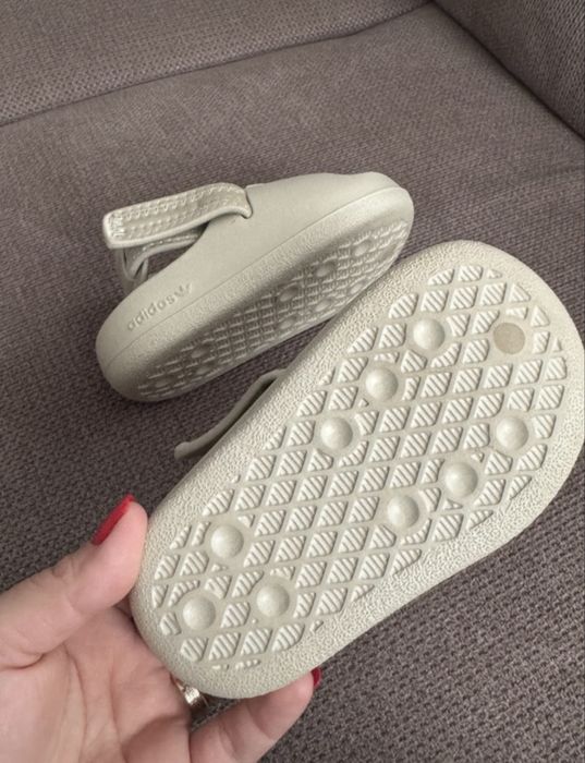 Adidas Adiletten Adiform marime 21