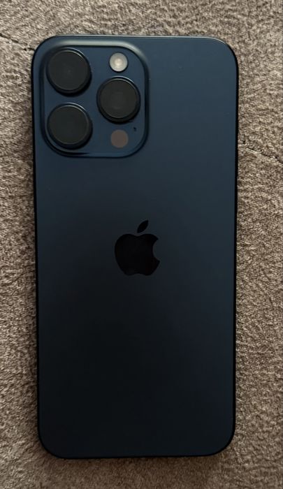 iPhone 15 Pro Max в отличном состоянии