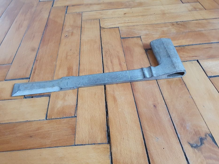 Topor pentru cioplit, dalta dulgherie, dranita, dranicer. Barda lemn