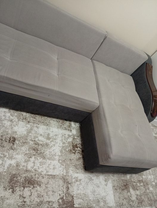 Продаеться угловой диван