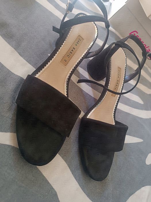 Pantofi superbi Zara preț negociabil