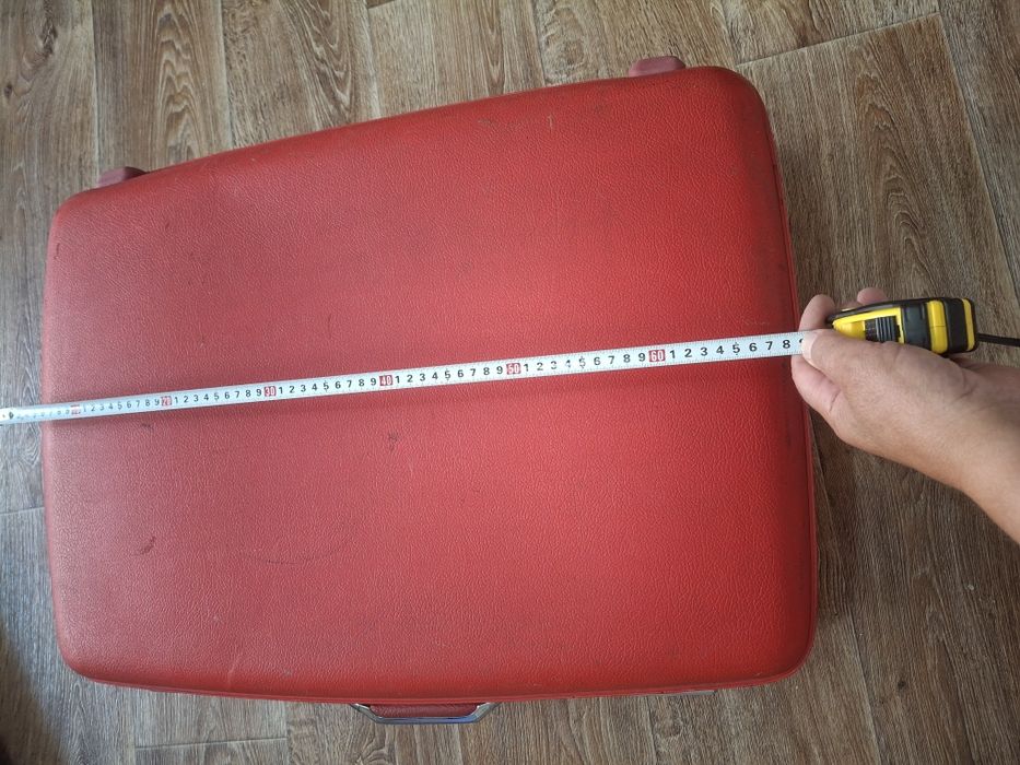 Винтажные виниловые чемоданы  1950г.