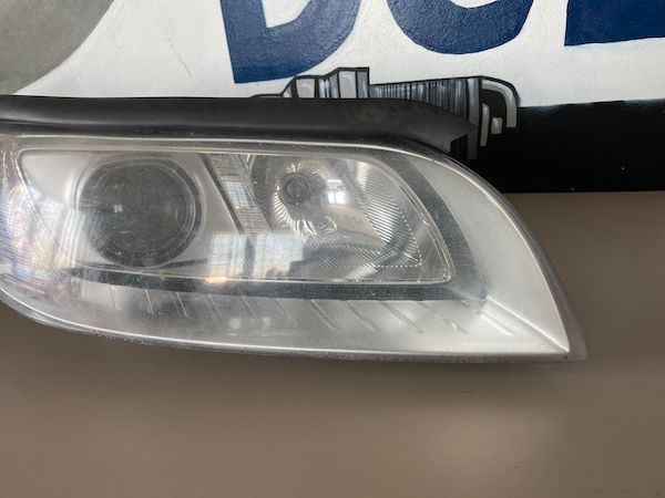 Far Xenon Dreapta Volvo S80 V70 2007-2012 31214348