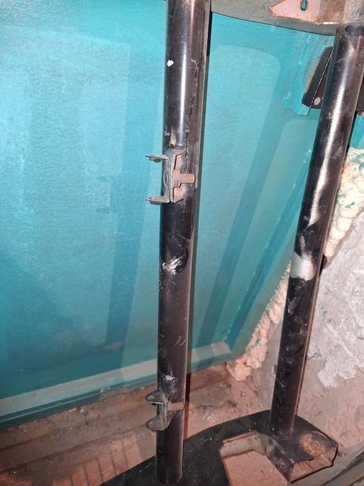 Продам кенгурятник на ниву