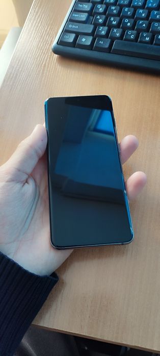 Продам Samsung Galaxy S20