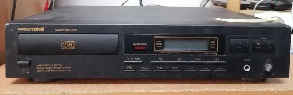 CD плеър Radiotone и дек Sharp RT-10H