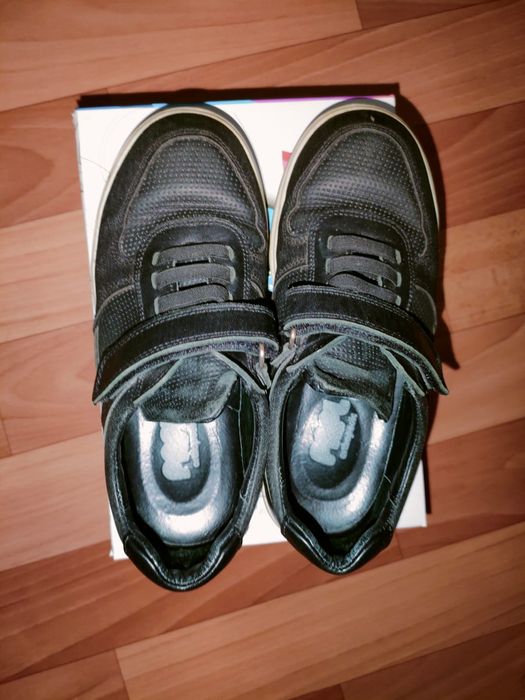 Школьная одежда и обувь за 22000