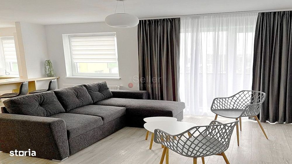 Garsoniera  moderna cu terasă | Tractorul – Coresi Shopping Resort