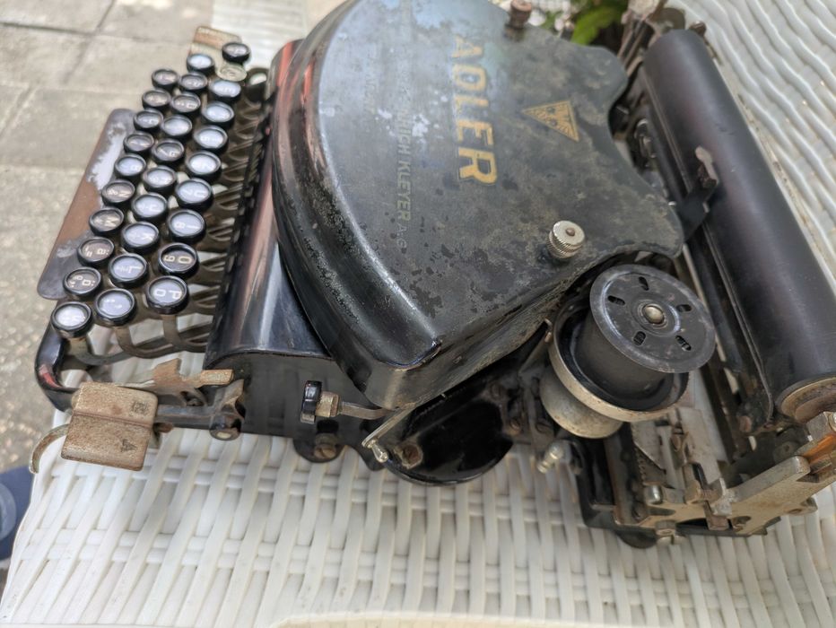 Ретро пишеща машина Adler Mod 7 от 1921 г.
