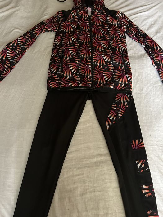 Анцузи за жени и момичета