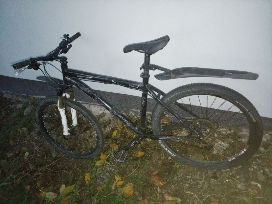 Vând ieftin bicicletă specialized