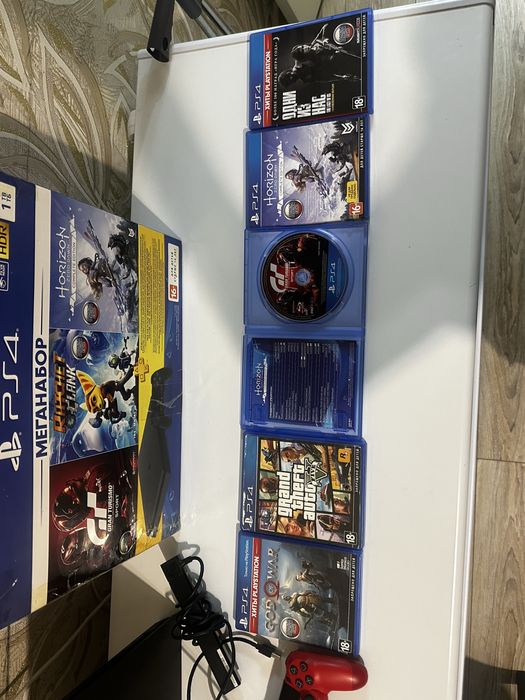 Пс 4 слим с камерой + игры 5шт