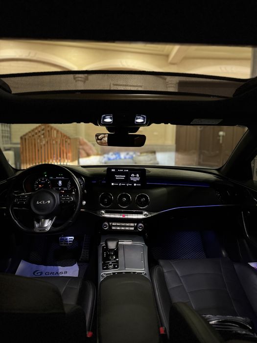 Kia stinger 2022 AWD