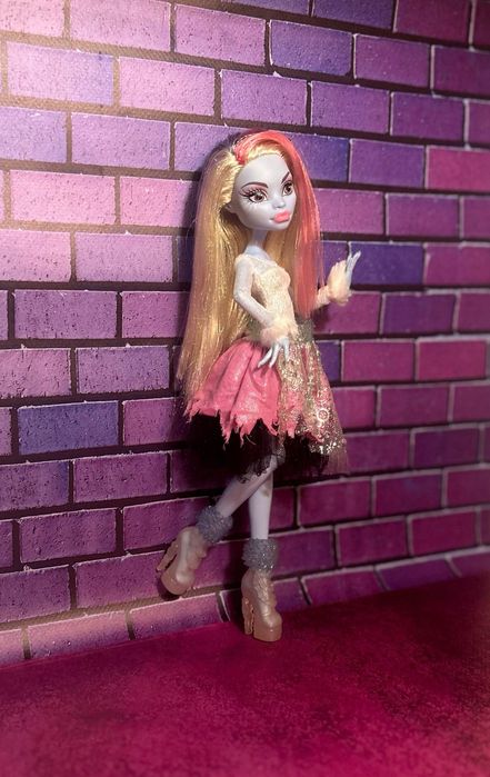 Abbey Ghouls Rule monster high