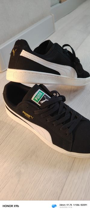 Кроссовки спортивные