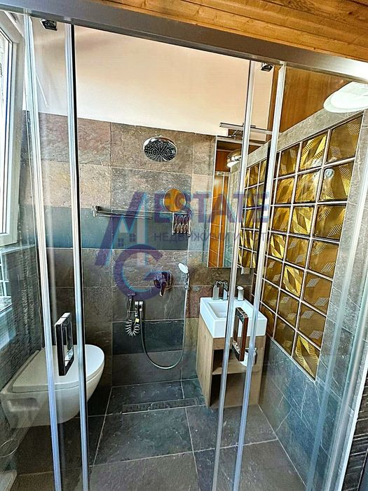 Дава се под наем Двустаен апартамент в Бургас, Център - 50 кв.м за 612 € - Снимка #13