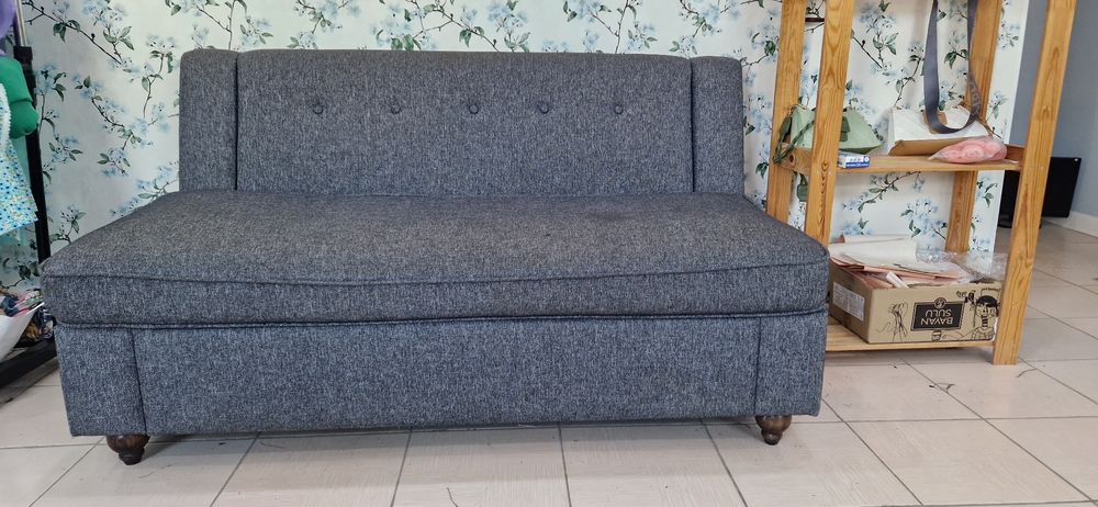 Продам диван в отличном состоянии