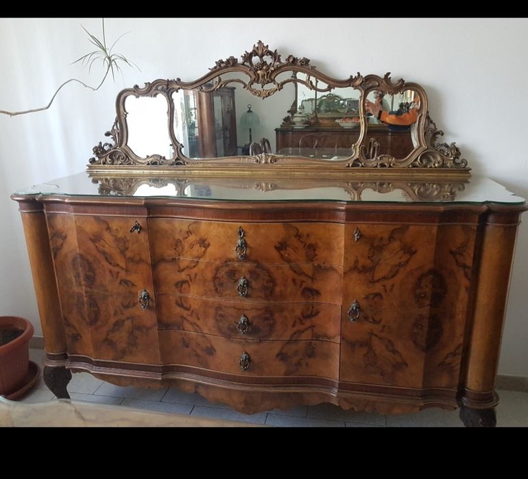 Vând Mobilã Stil Rococo an 1920