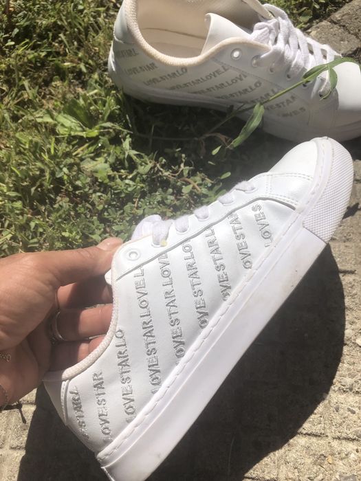 Маратонки номер 37дамски