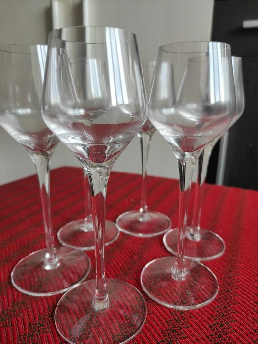 Set de pahare mici cu picior lung, nuanta de albastru