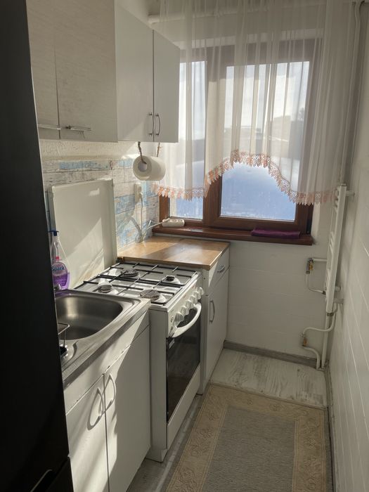 Inchiriez apartament 3 camere