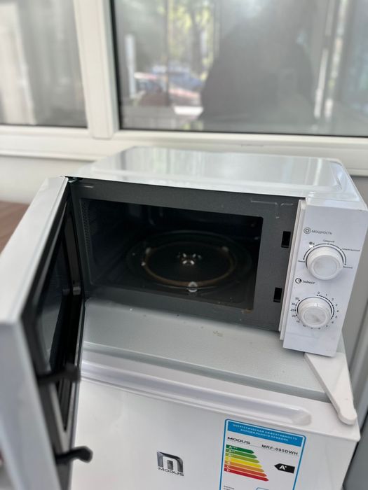 Холодилтник микроволновка