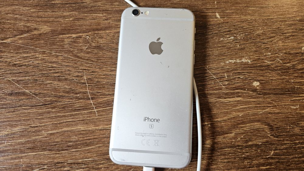 iPhone 6s silver 32Gb