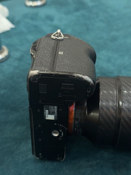 Sony a7r3 body yaxshi holatda