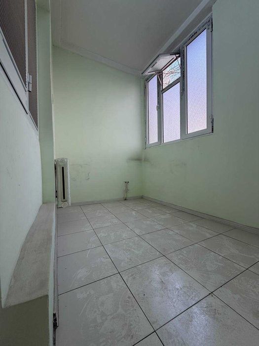 1-я линия на Чиланзаре — 60 м² с фасадом на дорогу Срочная продажа