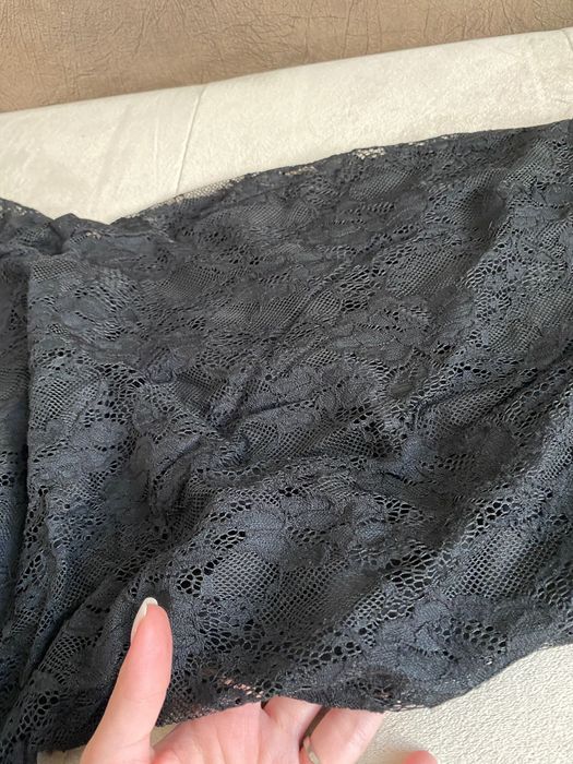 Дълга черна рокля с гол гръб от дантела бална рокля