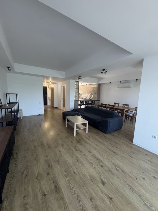 Vila 4 camere pe Lac Cosmopolis