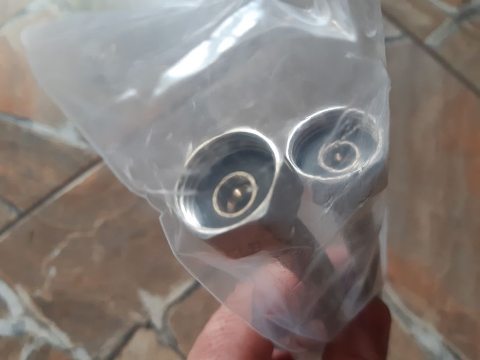 Маркучи за стоящ смесител